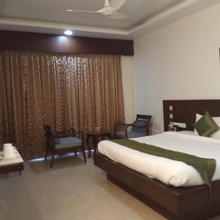 Rns One Hotel Subrahmanya Ngoại thất bức ảnh