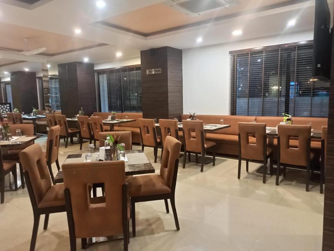 Rns One Hotel Subrahmanya Ngoại thất bức ảnh
