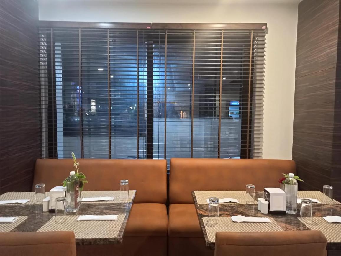 Rns One Hotel Subrahmanya Ngoại thất bức ảnh