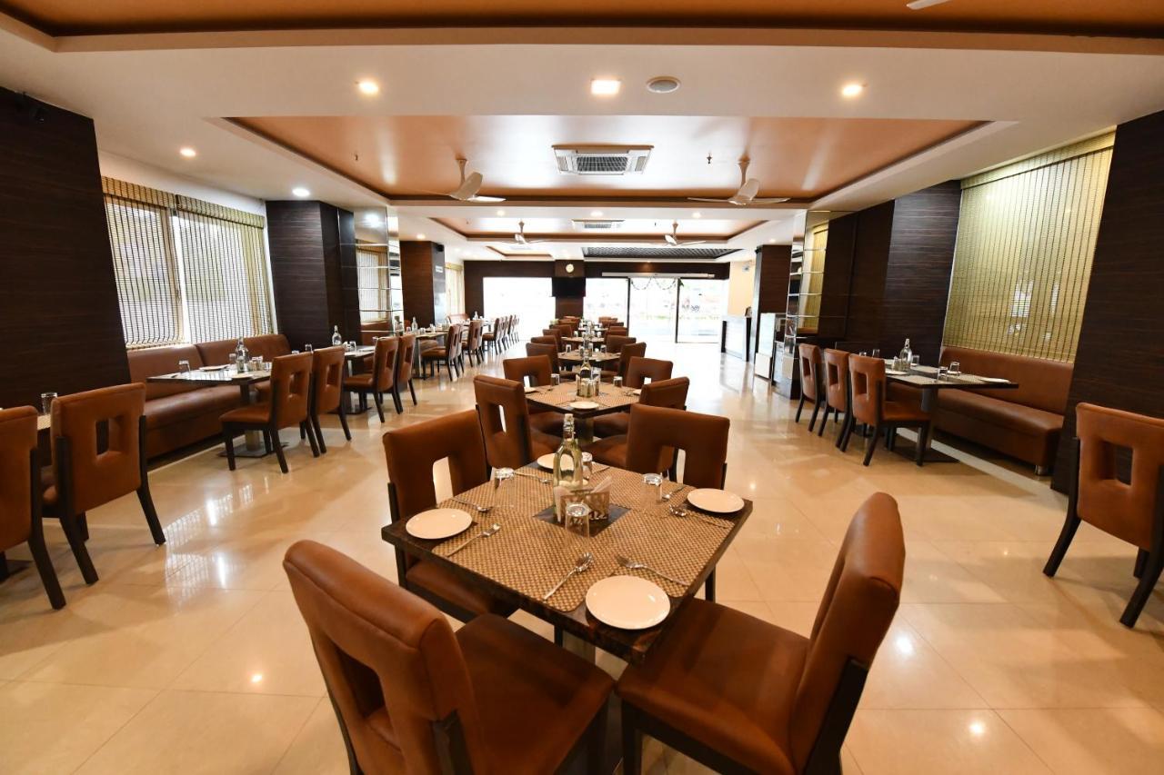 Rns One Hotel Subrahmanya Ngoại thất bức ảnh