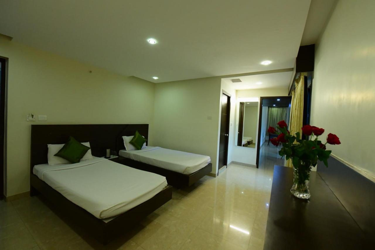 Rns One Hotel Subrahmanya Ngoại thất bức ảnh