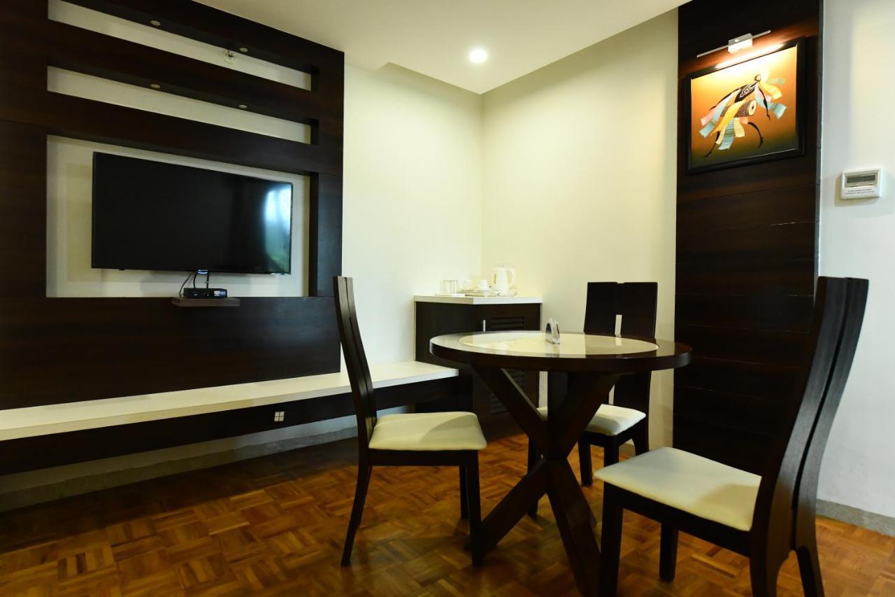 Rns One Hotel Subrahmanya Ngoại thất bức ảnh
